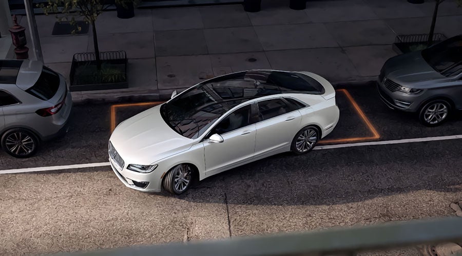 2020 Lincoln MKZ Parking Graphic