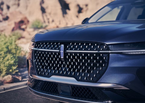 The stylish grille of a 2024 Lincoln Nautilus® SUV sparkles in the sunlight. | Pilson Lincoln in Mattoon IL